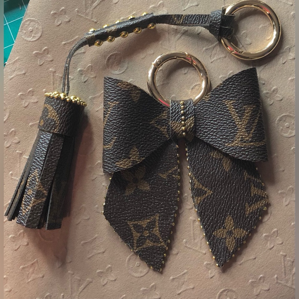 🛑Reserved 🛑Designer-Inspired Brown Monogram Bow & Tassel Keychain